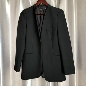Zara black blazer Size Medium Excellent used condition Almost like new